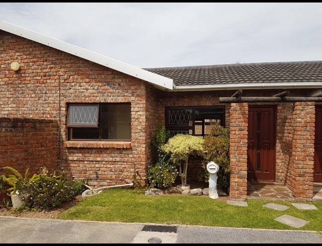 3 BEDROOM TOWNHOUSE RENTED IN SHERWOOD